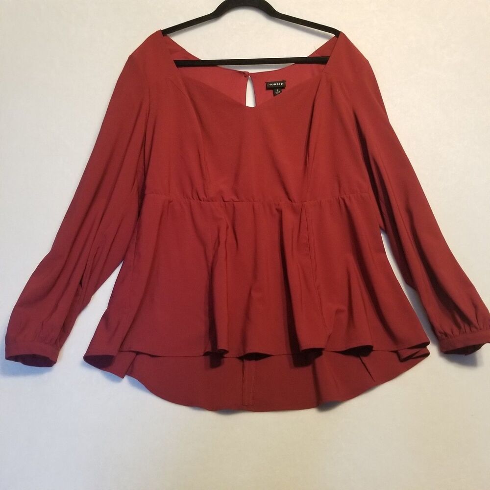 Torrid 2 (2X) Top Sweetheart Neck Maroon Keyhole Back Peplum Holiday Classic